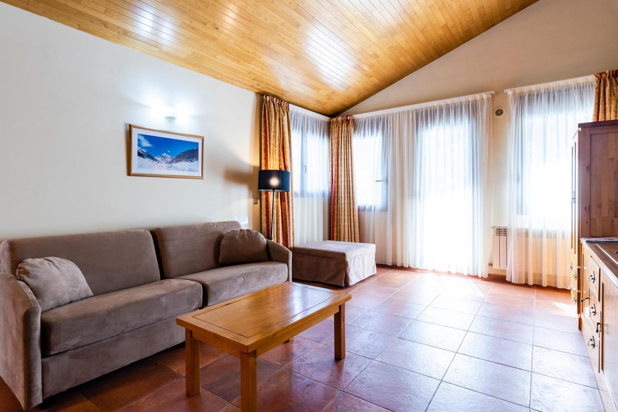 Apartaments Sant Moritz Arinsal Exterior foto