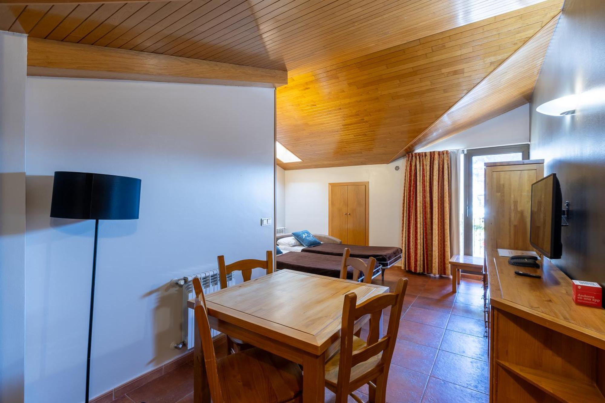 Apartaments Sant Moritz Arinsal Exterior foto